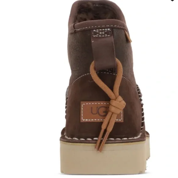 UGG Men's Burnt Cedar Boots SZ: Men 9 - Picture 3 of 7